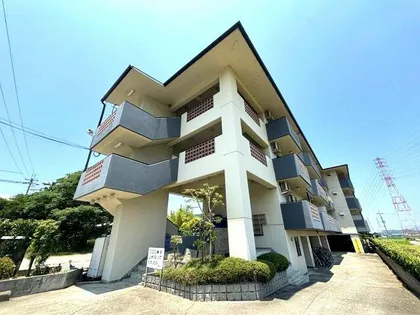 シャローム山城【1階】の外観