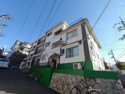 大阪府箕面市瀬川5丁目【マンション】の外観