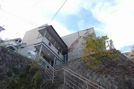 大阪府箕面市桜井3丁目【アパート】の外観