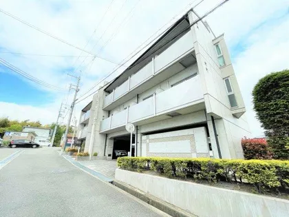 大阪府箕面市粟生外院6丁目【マンション】の外観