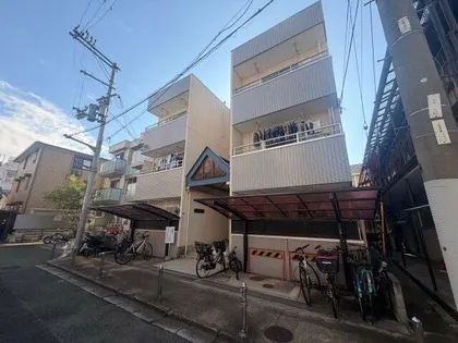 エレガントマンション【1階】の外観