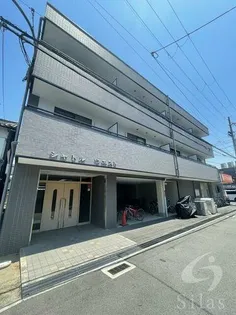 シャトルウエスト【2階】の外観