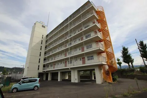 石坂スカイハイツの画像