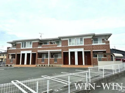 ストラーレ 牛川の画像