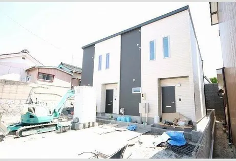 コンフォール一色の画像