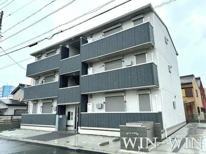 ファミール駅西【1階】の外観