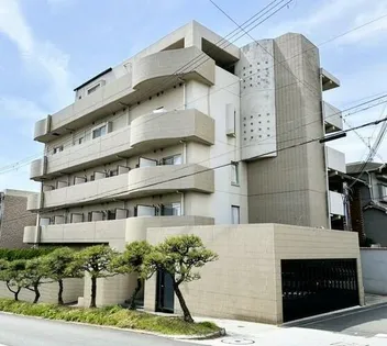 ブランシュ・ド・離宮【1階】の外観