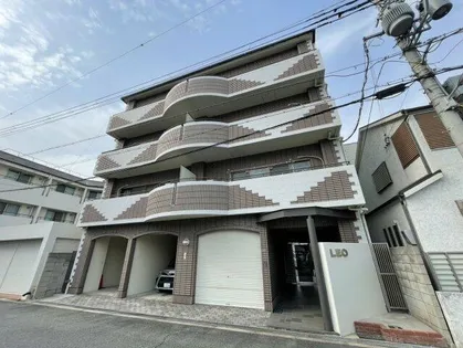 LEO【3階】の外観