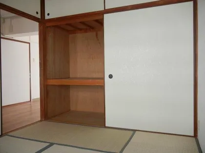 花山東団地【1階】の内装