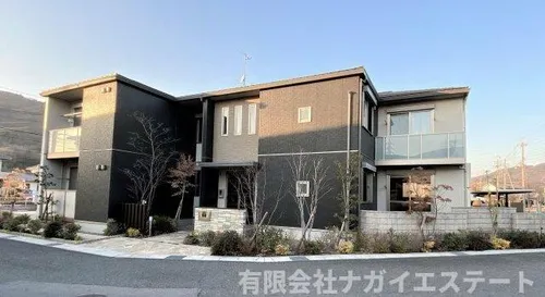 CINQ ETOILE(サンク エトワール)【2階】の外観