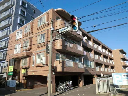 メープル月寒中央駅の画像
