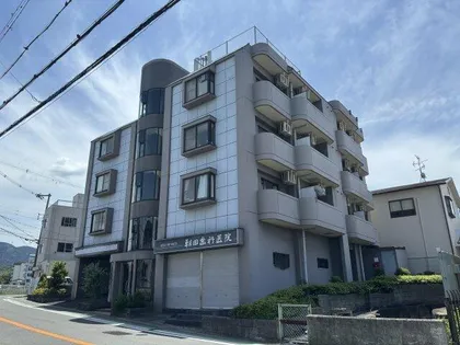 ピソ・デ・ホベン【4階】の外観