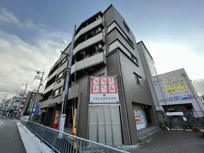 大阪府吹田市千里山東2丁目【マンション】の外観