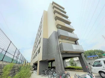 大阪府吹田市千里万博公園【マンション】の外観