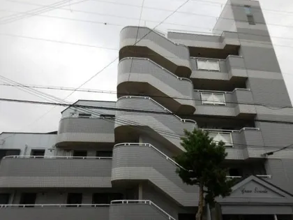 グレース園田の画像