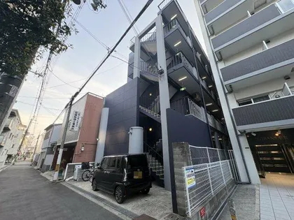 トラスティコート【4階】の外観