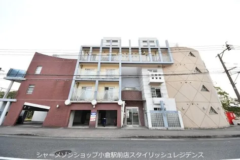 コンドミニアム北九大前【2階】の外観