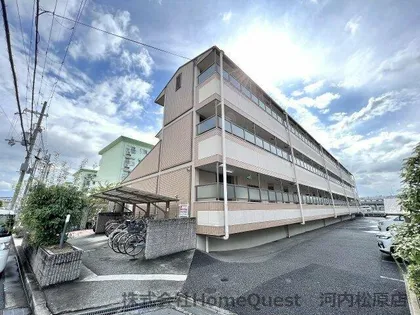 ロイヤルハイツ一津屋【1階】の外観