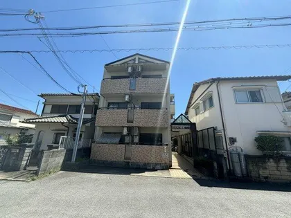 ジュネス城北新町Ⅱ【3階】の外観