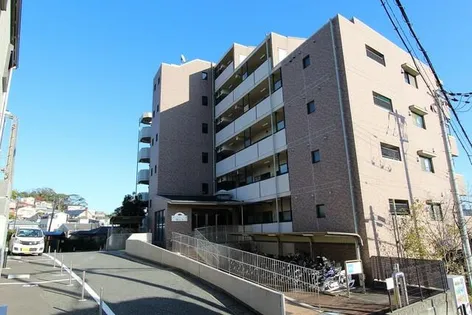 ガーデンコート楠ケ丘【5階】の外観