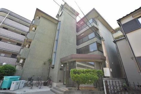 コートハウスヨーク【1階】の外観