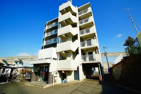 マンションクォーレ【6階】の外観