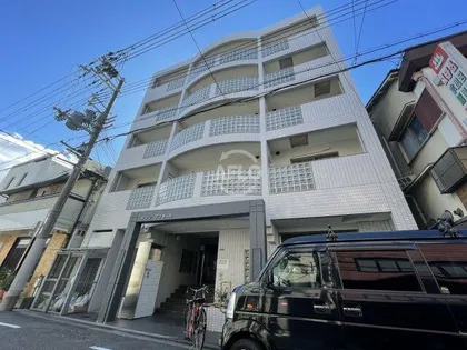 メゾン プリオールの画像