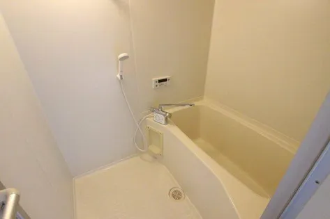 クレスト甲東園A棟【00A-3号室】の風呂