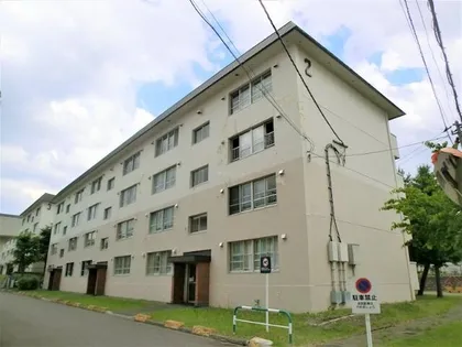 札幌西月寒団地2号棟の画像
