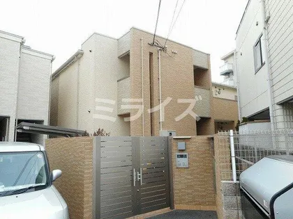 カームリー トスィームの画像