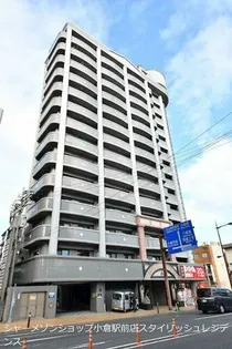 ロイヤルセンターBLD.【2階】の外観