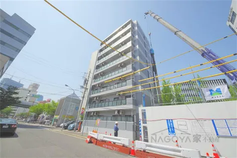 プラーチド【1階】の外観