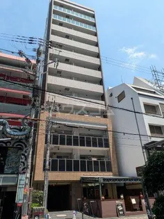 クリスタルエグゼ心斎橋【2階】の外観