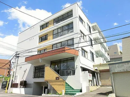 ラフィーネ月寒西の画像