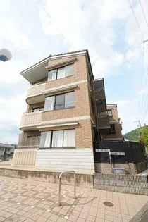 アルカサール葉山【1階】の外観