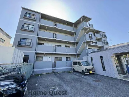 スヴァーネ東山本【1階】の外観