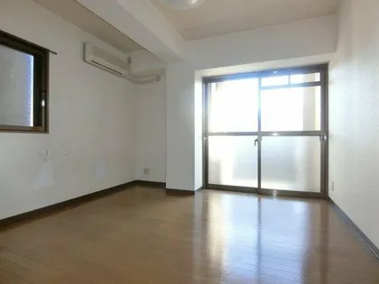 シャトー・ラフィット【5階】の内装