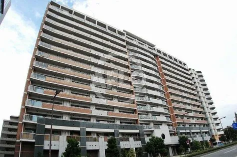 ロイヤルパークスなんば【10階】の外観