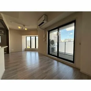 ザ・パークハウス上前津フロント【7階】の居間