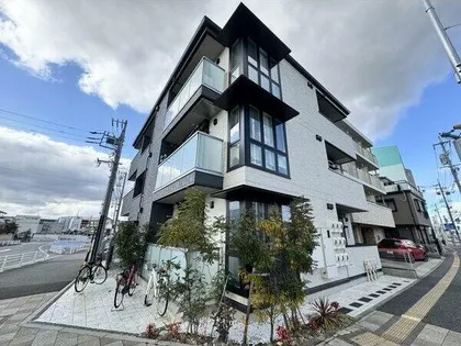 エルミタージュ羽根【2階】の外観