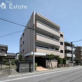 グランスイート敷島【1階】の外観