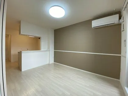 クレシアⅠ【103号室】の居間