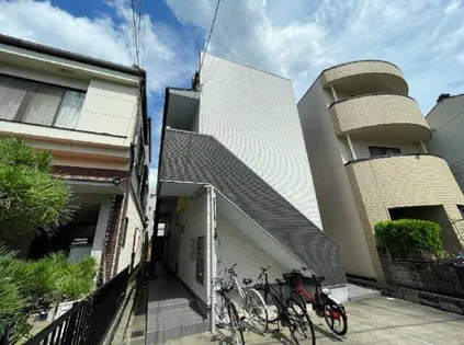 レヴレジール【2階】の外観