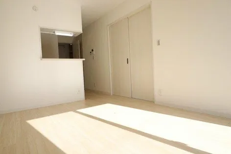 ラ・ヴェラSTⅡ【2階】の居間