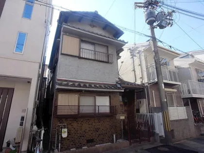 兵庫県西宮市津門住江町【一戸建】の外観