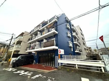 シャルマン六甲【2階】の外観
