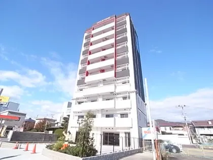 ONLYONE宝塚駅前の画像