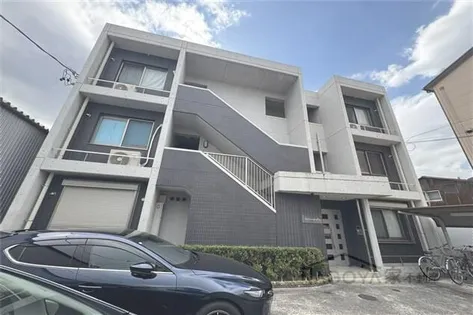 アバンツァート【1階】の外観