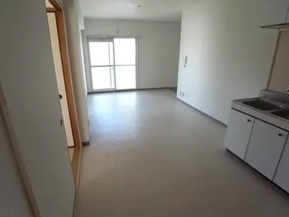 イスズハイツ・ベル苦楽園P-2【302号室】の居間