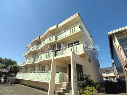 マンション鈴一【102号室】の外観